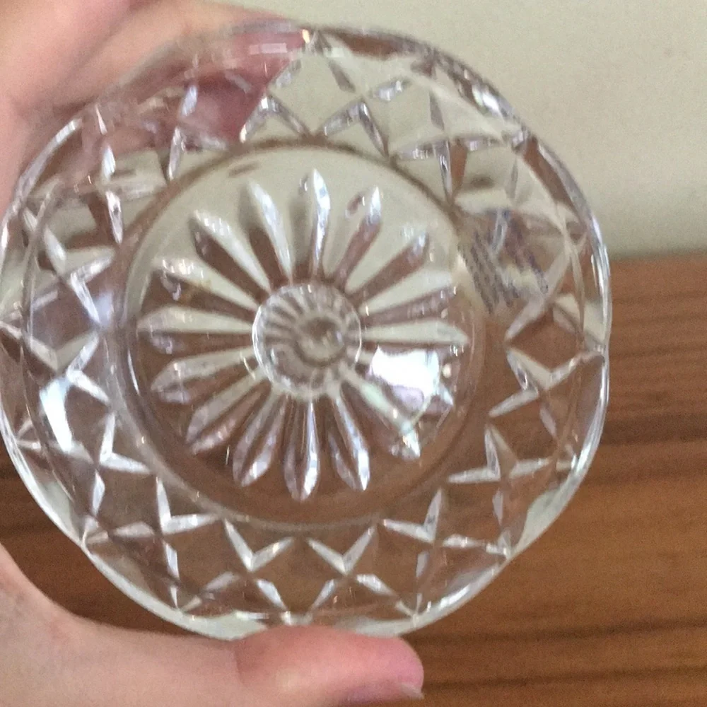 VTG Royal Limited Crystal ring holder. Starburst pattern. EUC. Jewelry holder.